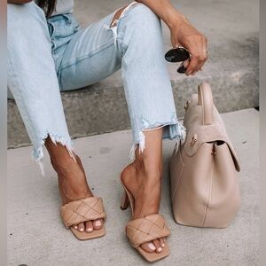 Vince Camuto Brelanie Sandal light brown in size 9